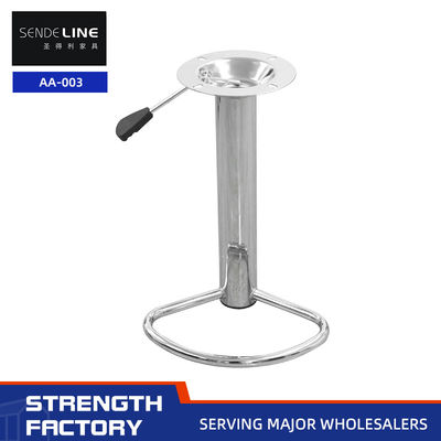 Buen precio Accesorios de silla de barra de elevación giratorio Color personalizado Chrome Revestimiento de hierro moderno tubo de metal pie de la silla de barra en línea