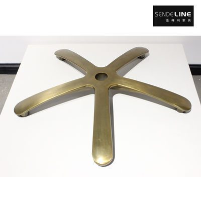 Buen precio Aluminum alloy die-casting one-piece molding, golden 700mm office chair base en línea