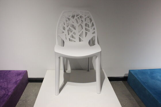 Buen precio Silla de plástico moderna apilable Duradera Cómoda Adecuada para centros de formación Instituciones educativas Opciones de asiento en línea