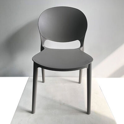 Buen precio Silla de diseño moderno silla de plástico moderna duradera sí cómoda asientos modernos adecuados para oficinas salas de reuniones y cafeterías en línea
